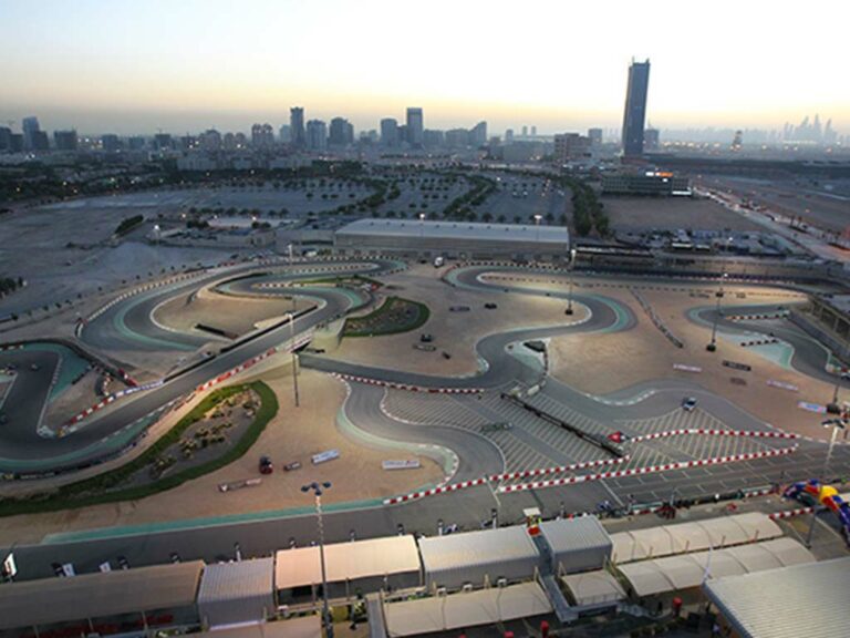 Dubai-Indoor-Kartdrome-foto1
