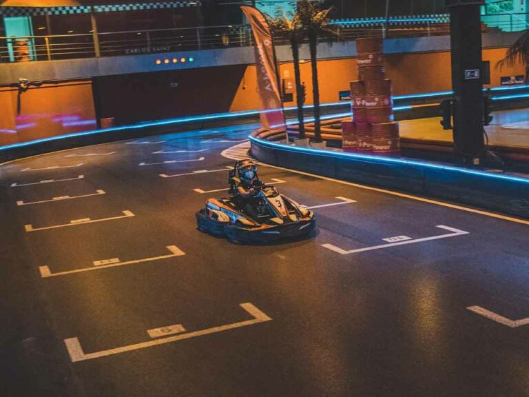 ES-CarlosSainzKartingMadrid-listing3