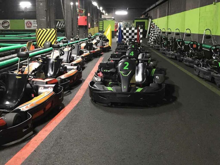 ES-KartingIndoorIrun-listing1.jpg