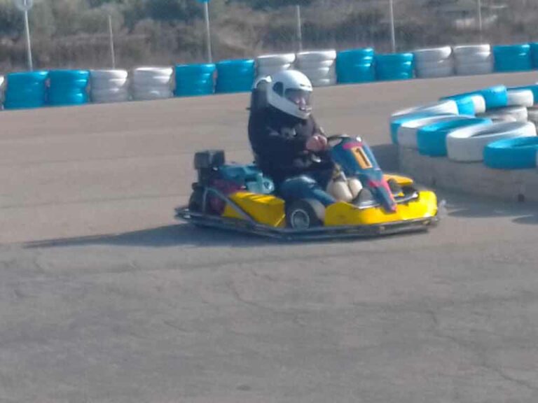 ES-KartingLlosaDeRanes-listing1.jpg
