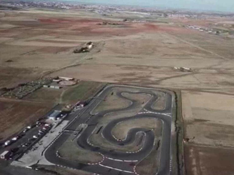 ES-f430KartingSalamanca-listing3